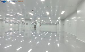 萬級無塵車間裝修該怎么保障潔凈度？【東鑫凈化】